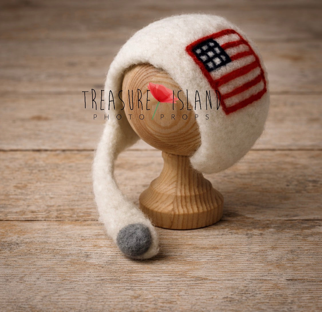 Little Astronaut Set – Handmade Felt Newborn Photography Props