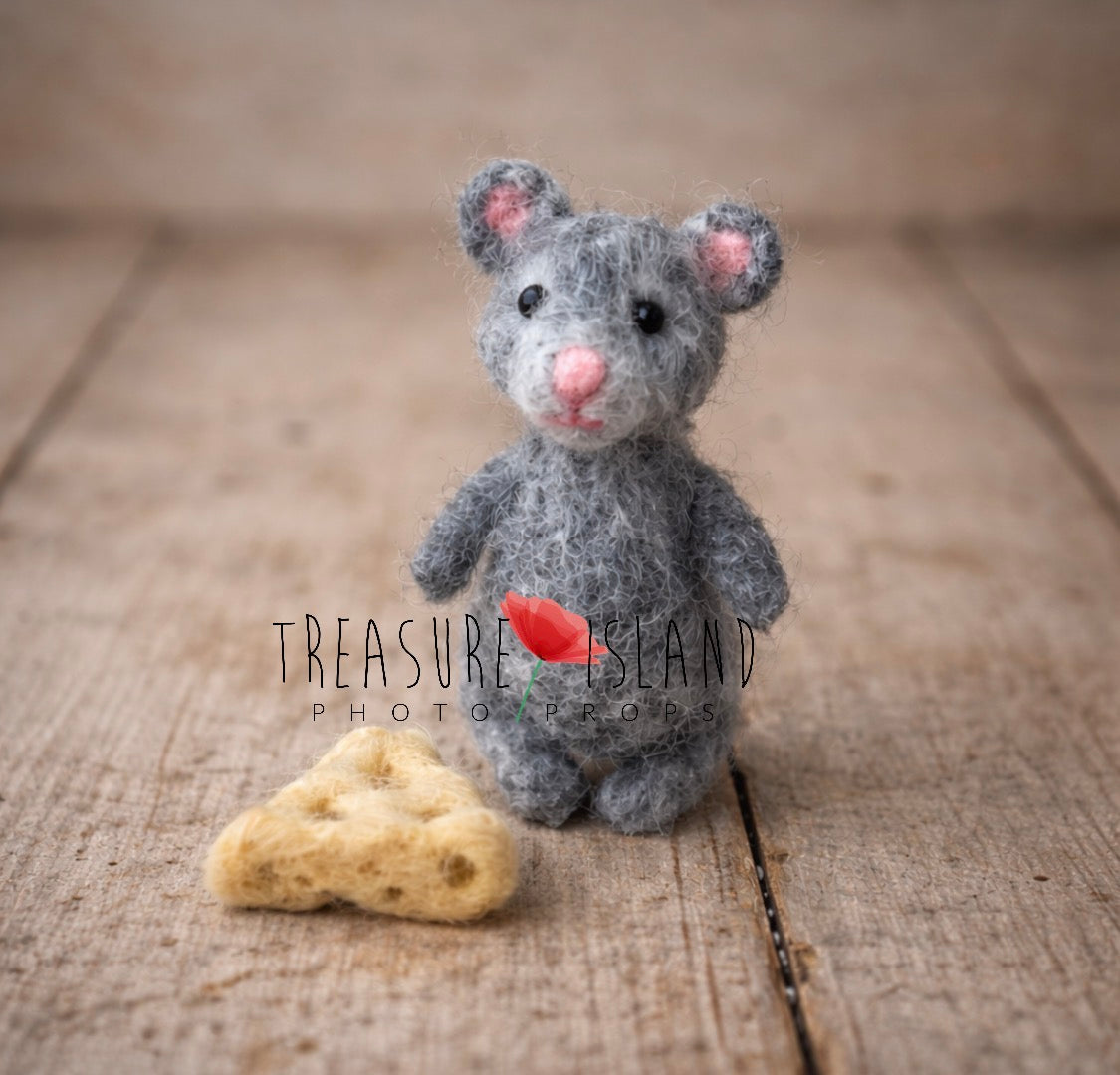 Little Mouse & Cheese Set – Hand-Felted Newborn Photography Prop
