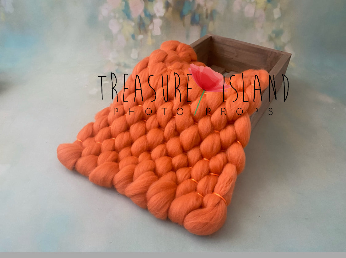 Fluffy Marshmallow Blanket โ Woolen Weave Classic Woven Blanket