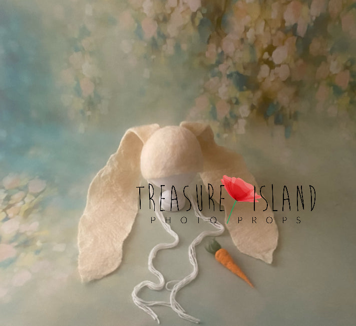 EASTER BUNNY hat and carrot