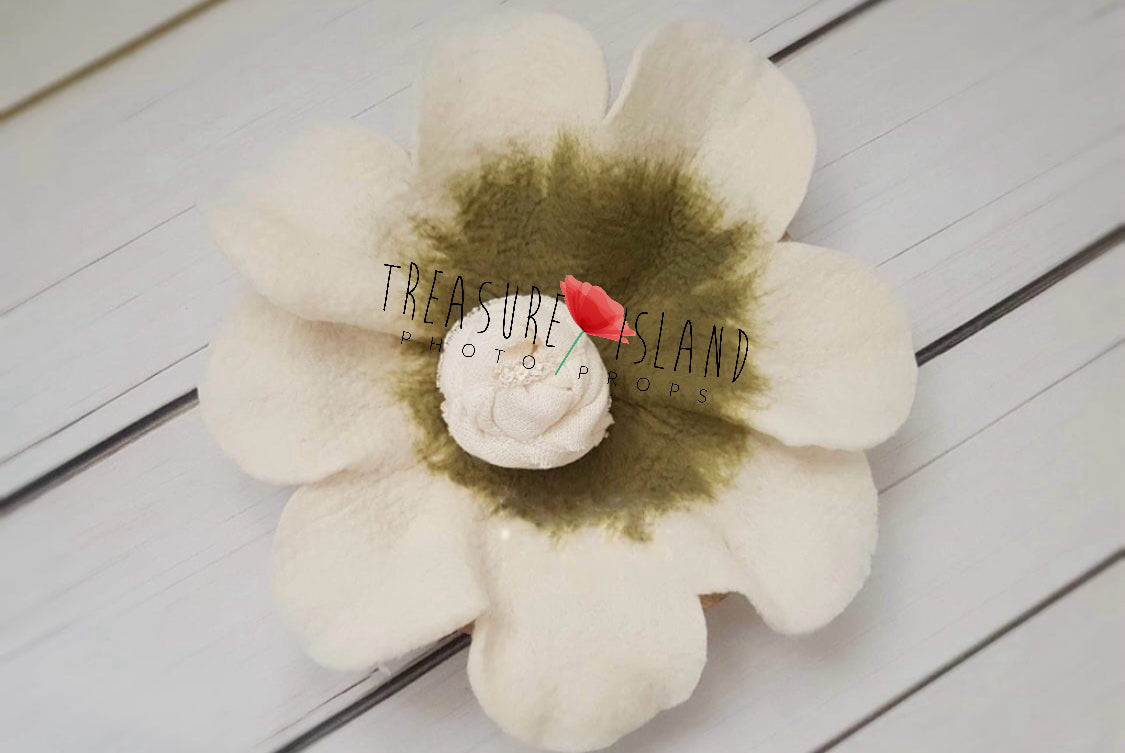 FLOWER BLANKET SET cream with olive 🫒 felted flower ✨stretch wrap ✨headband