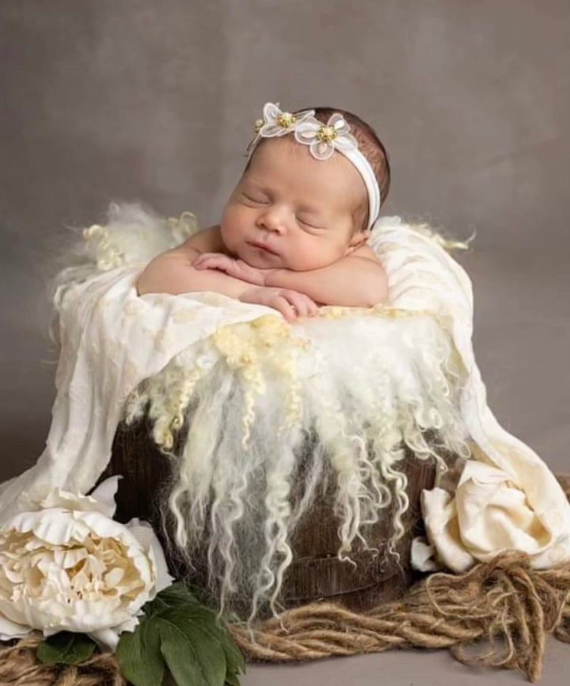 Curly Blanket – Natural White - Photo Props