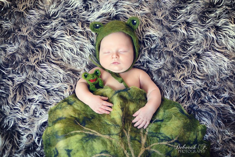 FROG HAT + FROG + LEAF SET felt animals felt animal NEEDLE animal NEEDLE animals