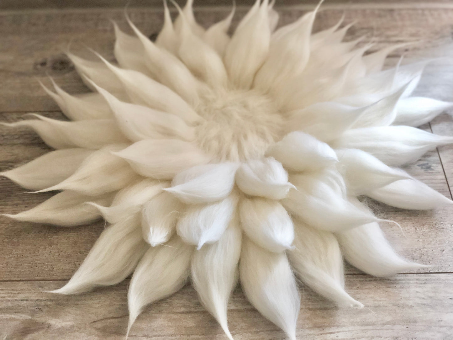 Gefilzte Blumendecke