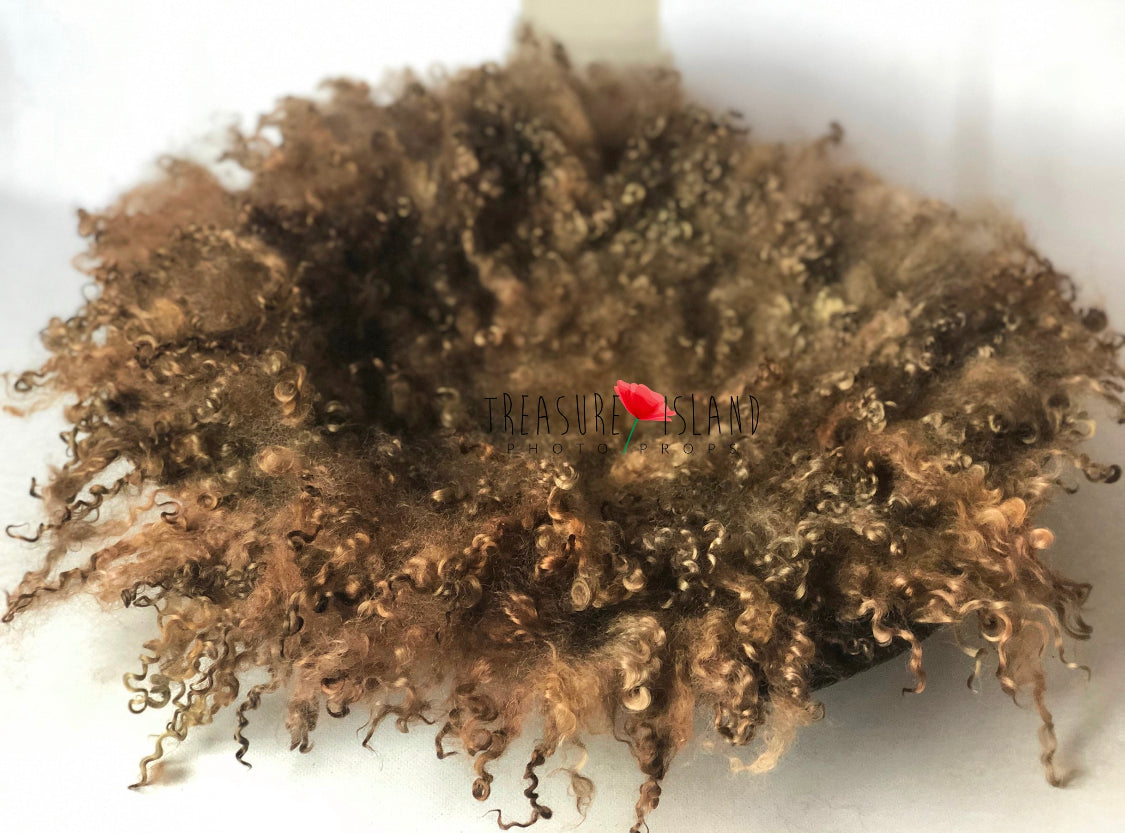 CURLY blanket - MILK Chocolate colour - Photo Props