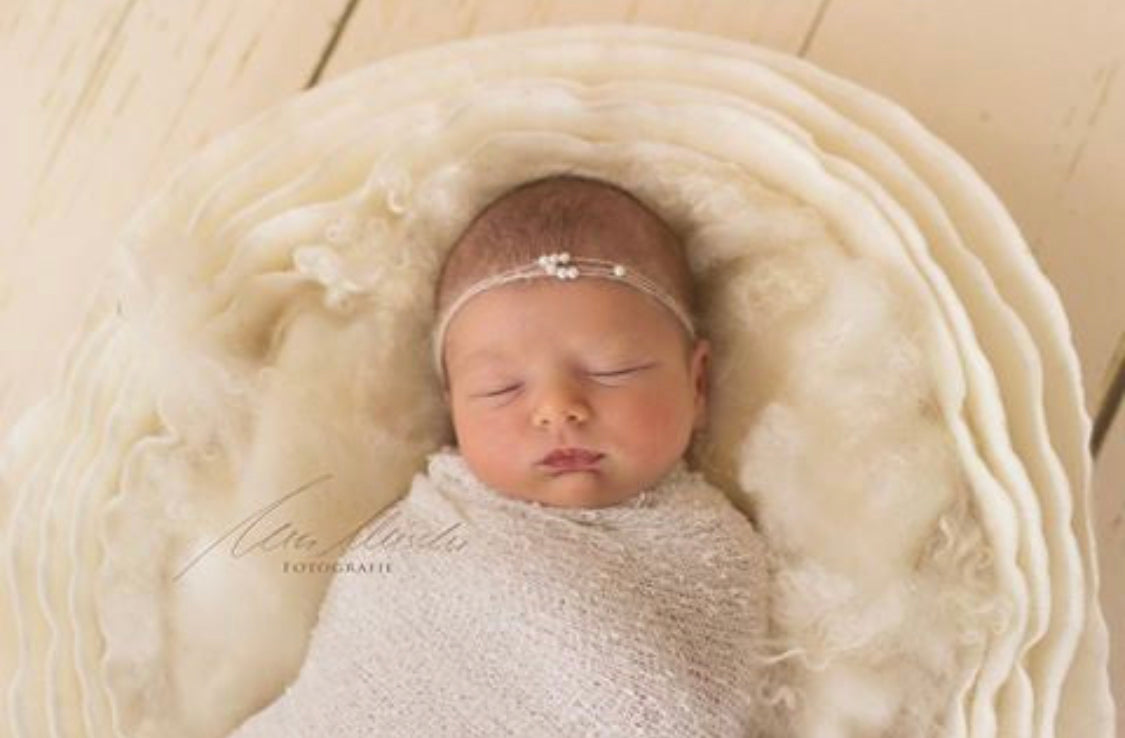 Curly Blanket – Natural White - Photo Props