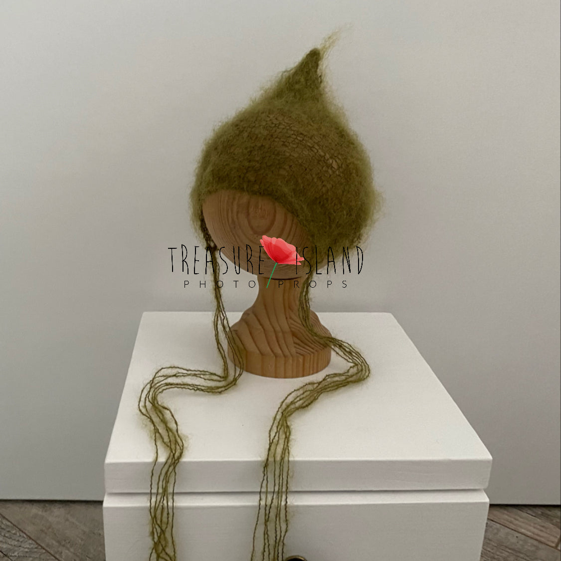 NB Pixie Hat - 58 colours - Photo Props