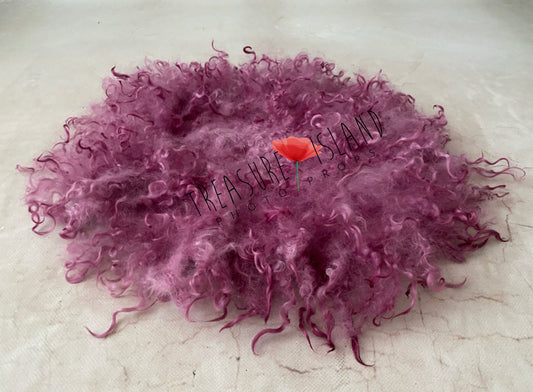 CURLY blanket Pommegranate colour - Photo Props