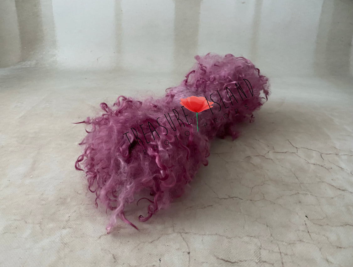 CURLY blanket Pommegranate colour - Photo Props