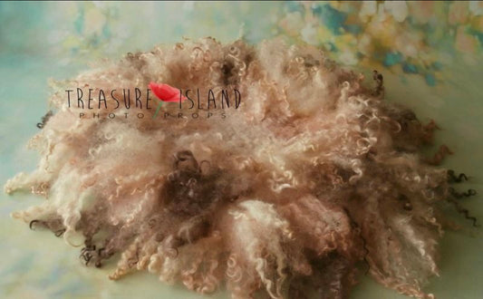 Felted Curly Blanket – Beige & Toffi Colour Mix - Photo Props