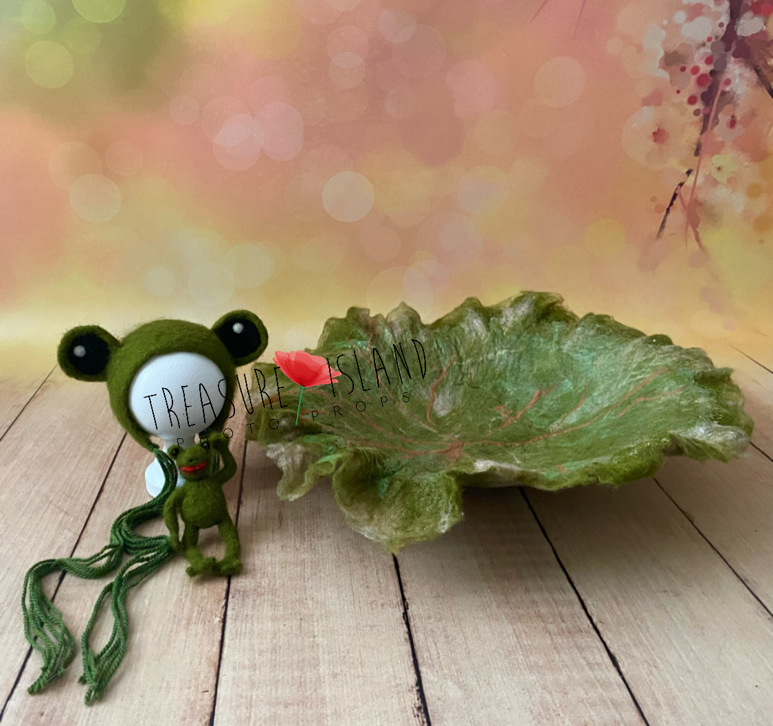 FROG HAT + FROG + LEAF SET felt animals felt animal NEEDLE animal NEEDLE animals