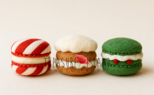 CANDY CANE GINGER DREAM – Felted Christmas Macarons Collection