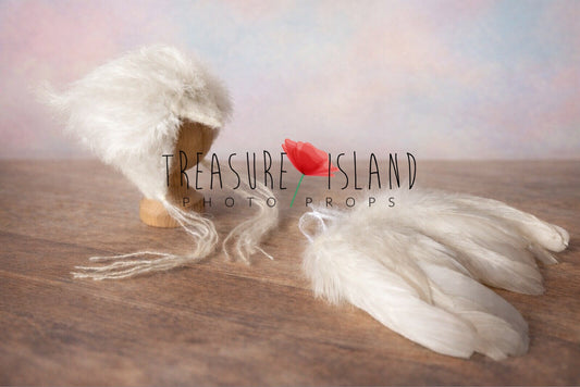 White Swan Heirloom – Feather Edition (Model I)
Hand-Felted Newborn Swan Bonnet & Wings Set