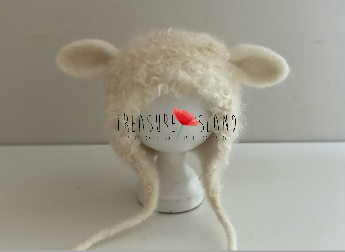 Felted Christmas Sheep with Gift – newborn & sitter props
