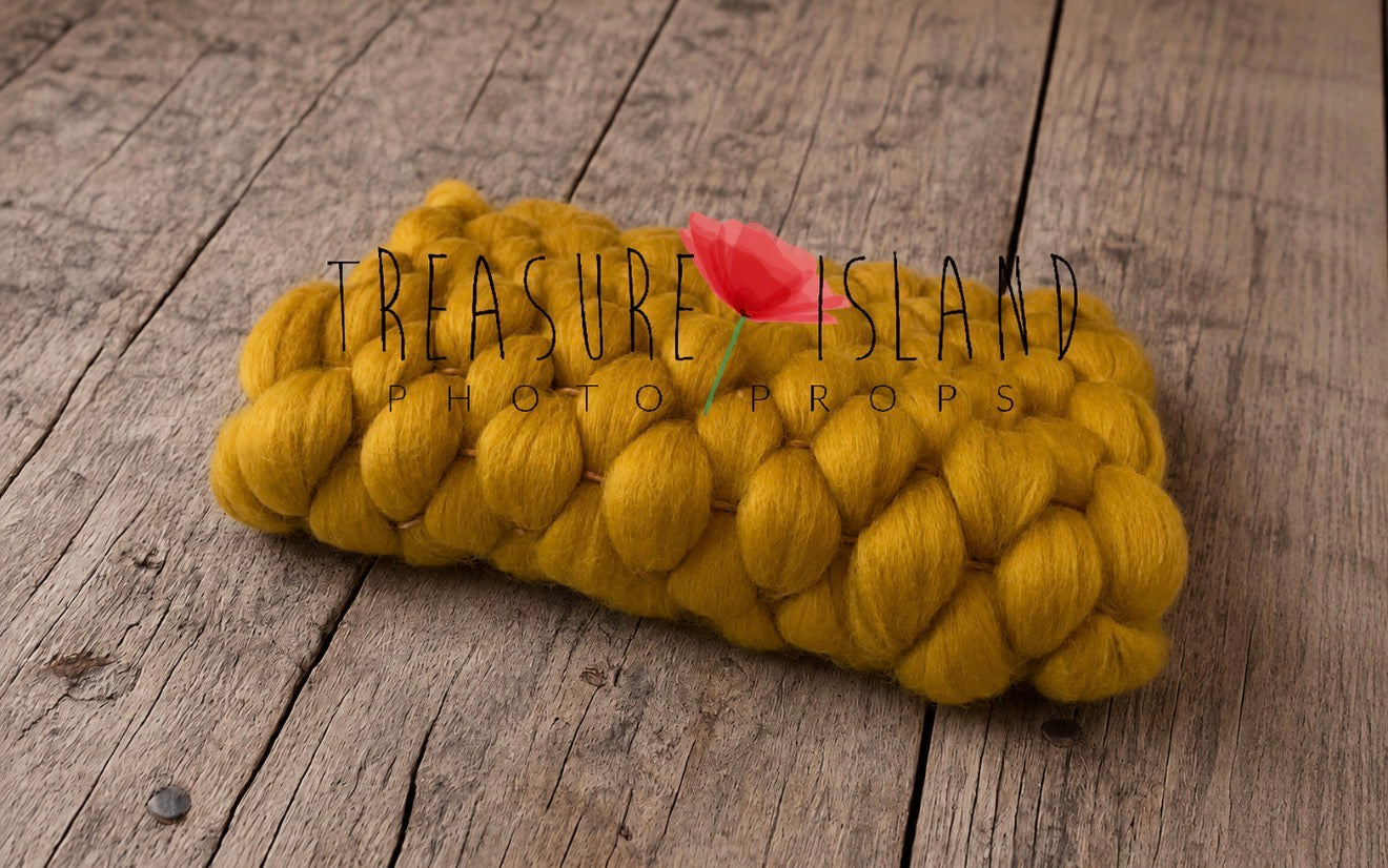 Handwoven Fluffy Marshmallow Blanket in Harvest Gold shade for Sitter Photography.