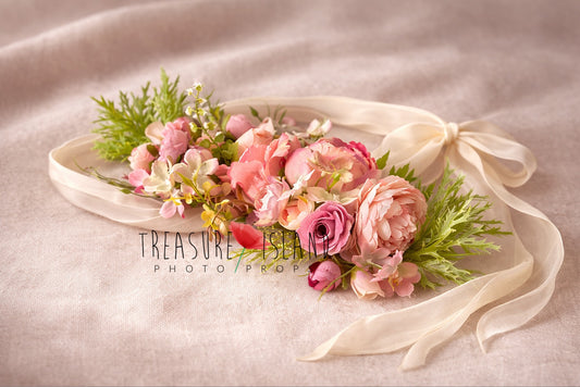 Floral pregnancy belt with cream chiffon sash – blush pink and peach flowers maternity belly sash for baby shower and pregnancy photoshoot
