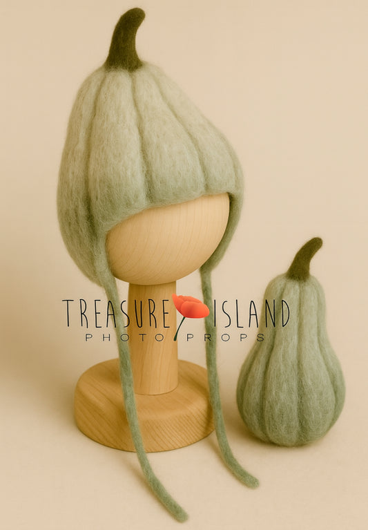 Felted Long Pumpkin Hat & Felted Long Pumpkin Toy Cucumber colour – Autumn Collection