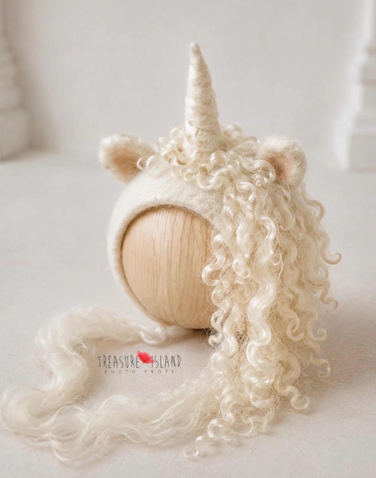 Hand Felted Unicorn Set - Bonnet & Unicorn | Newborn & Sitter Photography Props