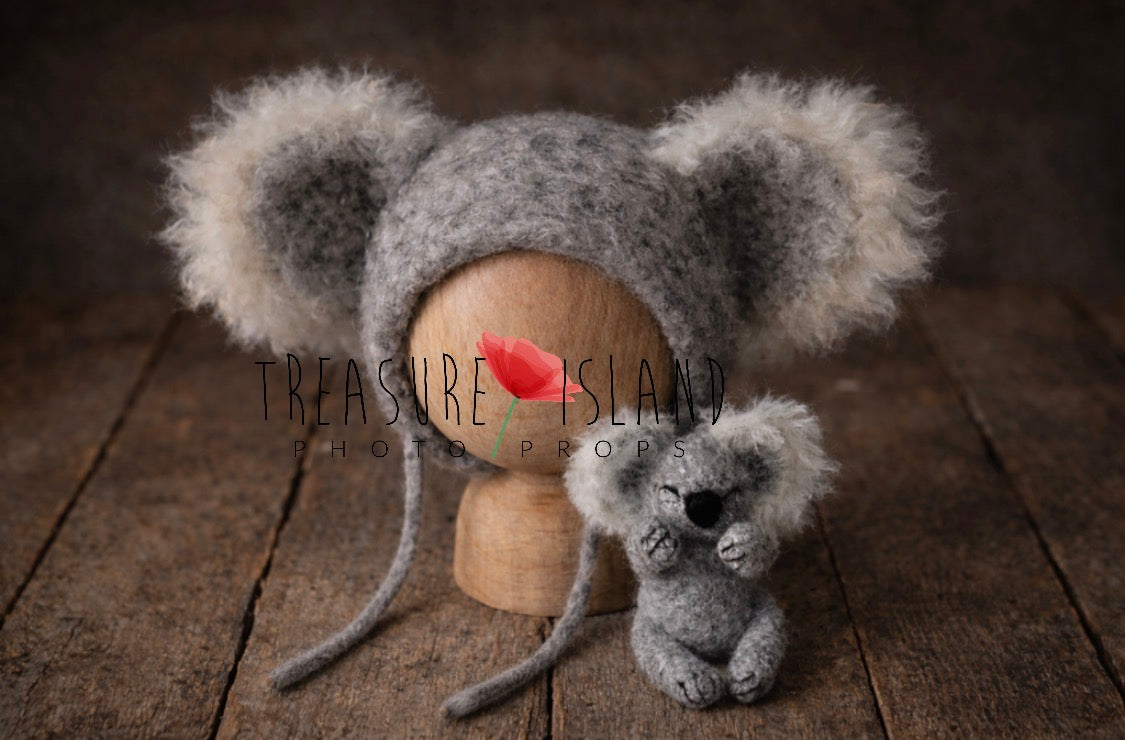 Felted Koala Set – Hat & Toy for Newborn & Sitter | Customizable Baby Photo Props