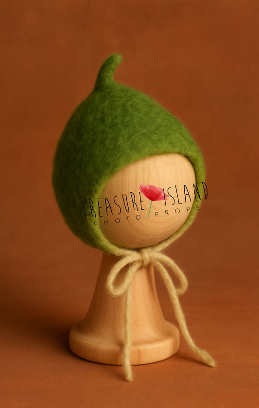 Felted Avocado Hat – Model 1