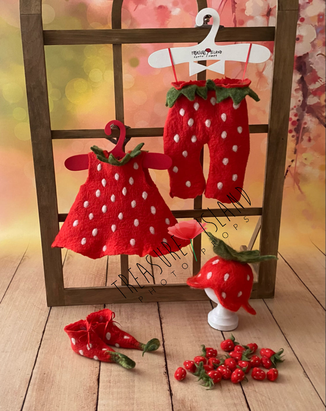 STRAWBERRY SET - dress, pants, shoes, hat  + 20 little strawberries