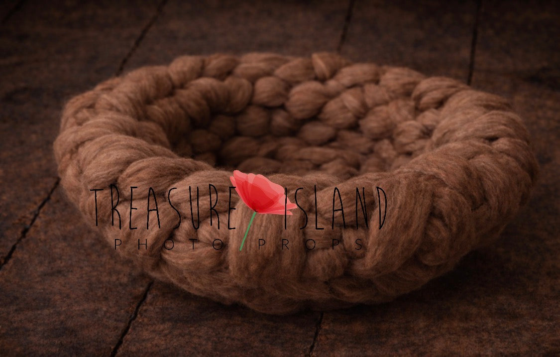 Side view of handmade chunky wool photography nest inCocoa Warmh