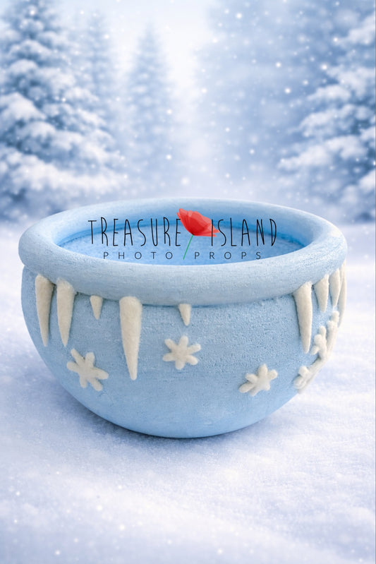 Light blue winter bowl with felted icicles and snowflakes – handmade newborn photography prop, frozen theme baby photoshoot accessory
