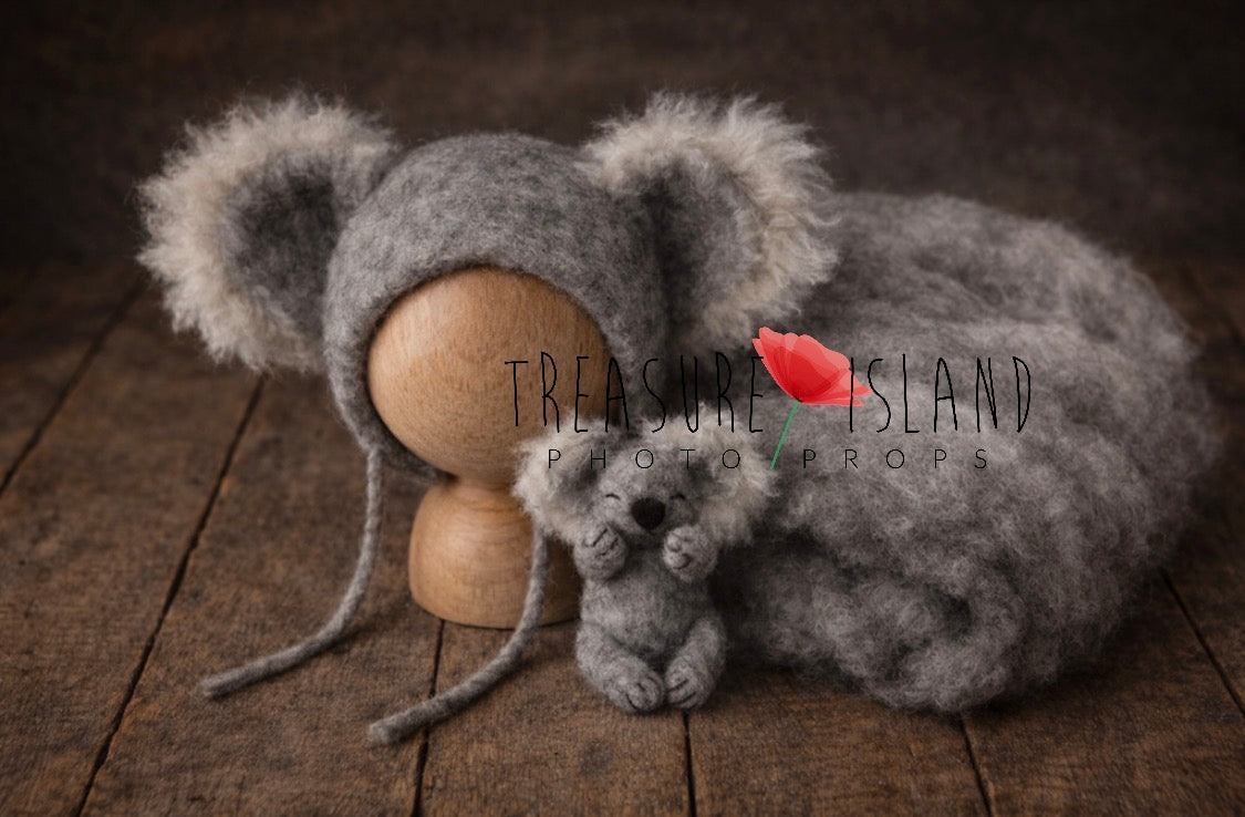 Felted Koala Set – Hat & Toy for Newborn & Sitter | Customizable Baby Photo Props
