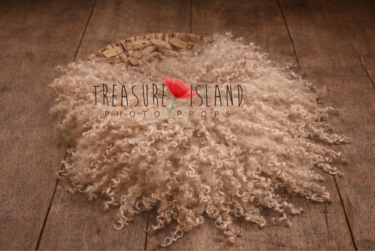 Felted Curly Blanket – Beige - Photo Props