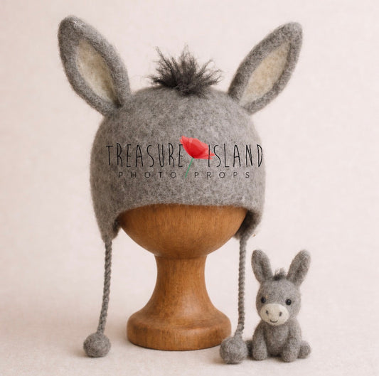 🫏 Felted Donkey Bonnet & Toy Set – Handmade Newborn Photography Props
