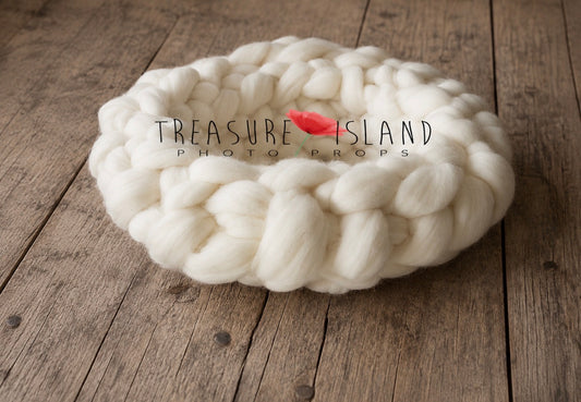 Ivory chunky wool knitted newborn posing nest, handmade photography prop for newborn and sitter photo sessions