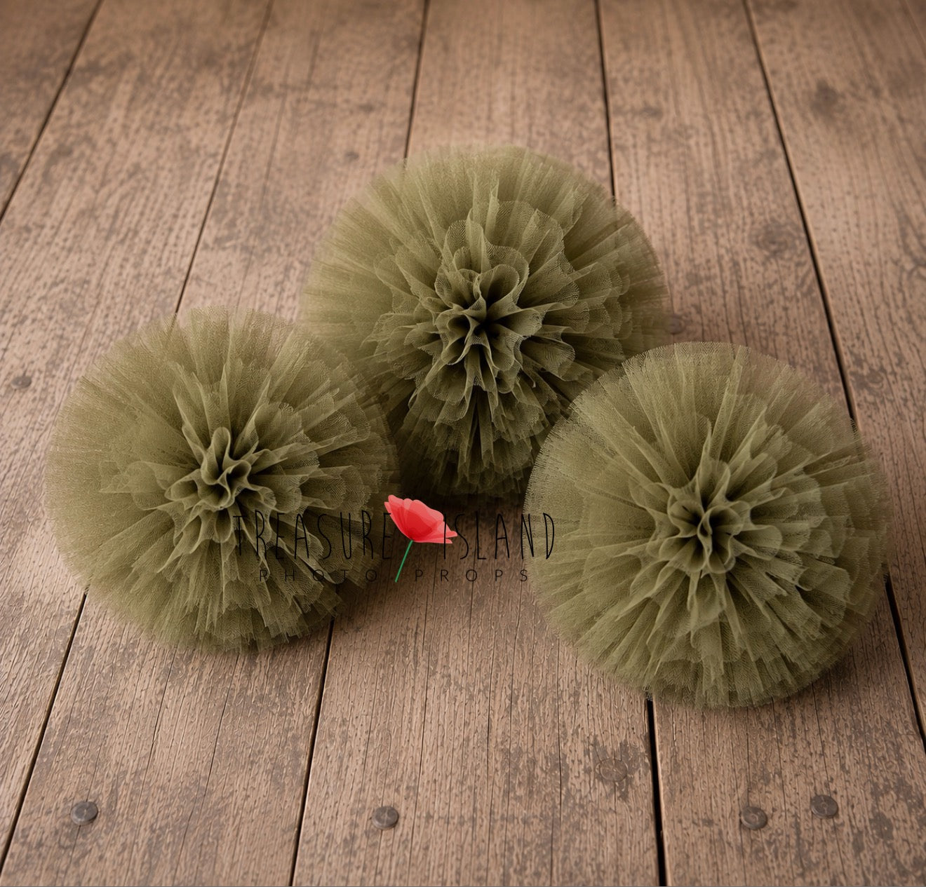Olive tulle pom poms for Cake Smash and birthday photography