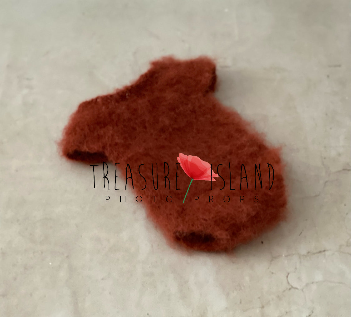 Rust fluffy knitted baby body with short sleeves for photography sessions