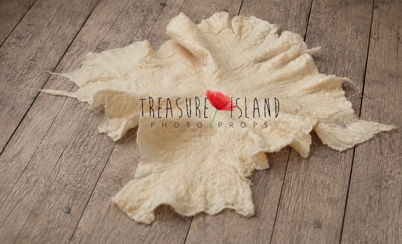 Pudding cream hand-felted irregular wool blanket with organic edges for newborn photography