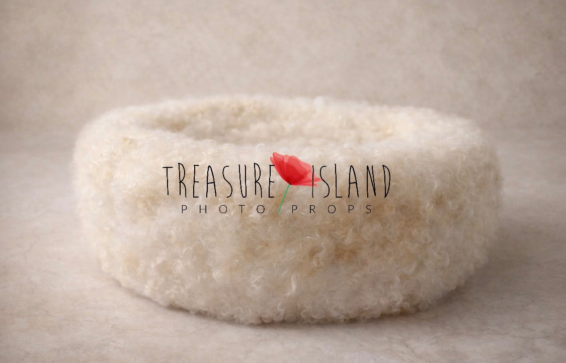 Handmade PURE CLOUD newborn photography nest made from soft natural wool and sheep curls