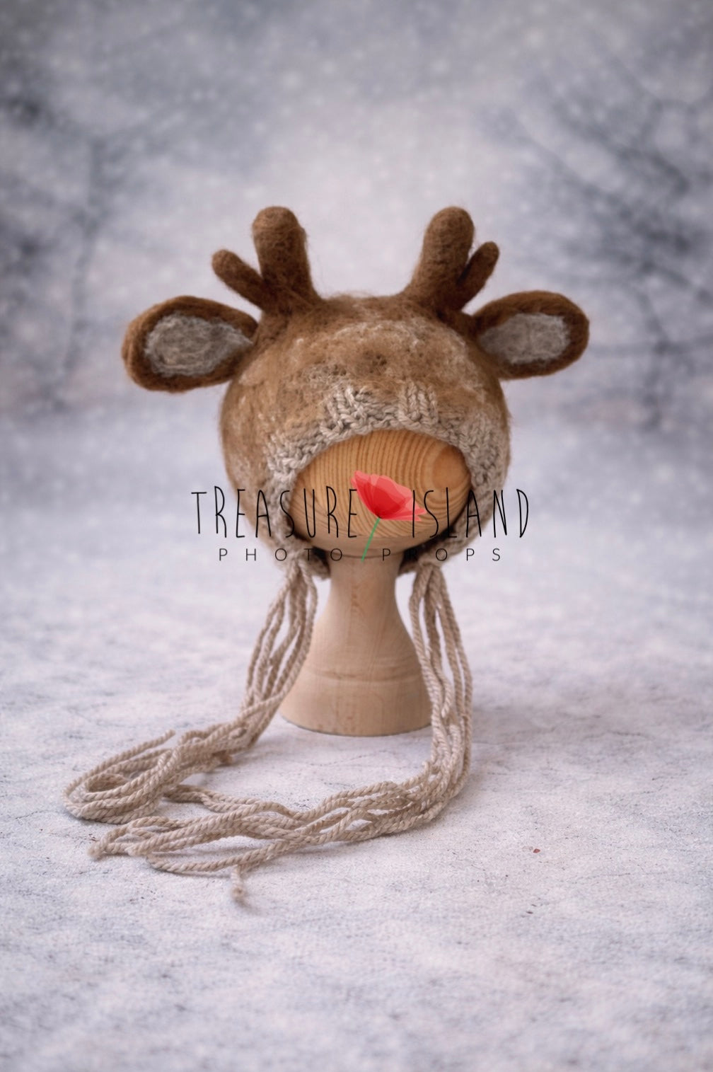 Reindeer bonnet with hand-felted antlers and ears for newborn Christmas photography