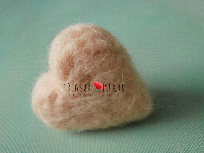 FELTED HEART - classic woolen