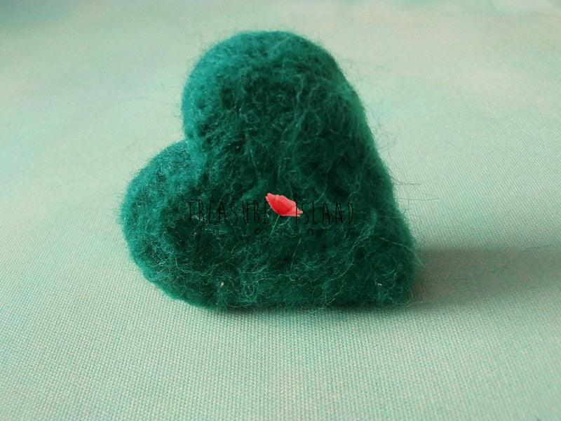 FELTED HEART - classic woolen