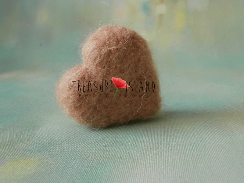 FELTED HEART - classic woolen