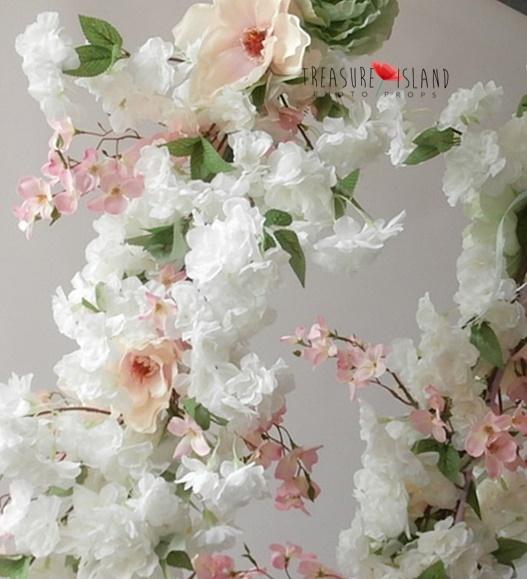 FLOWER GARLAND MODEL 5 - SEASONAL PROPS