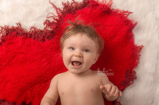 GEFILZTES HERZ mit Locken