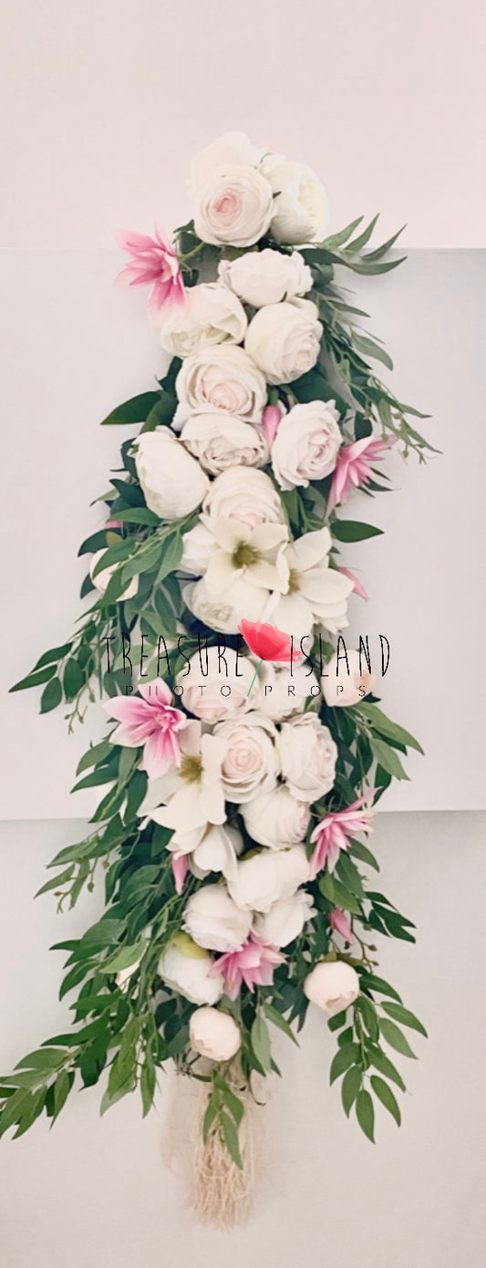 FLOWER GARLAND in white&pink