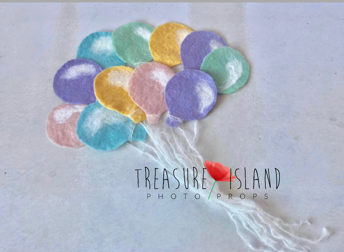 Felted Balloons Set ( 11 pieces )