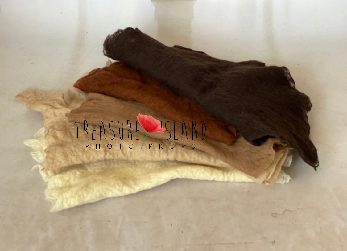 IRREGULAR FELTED MERINO BLANKET EXTRA THIN - BEST OF - 50x50 cm - 74 colours to choose from