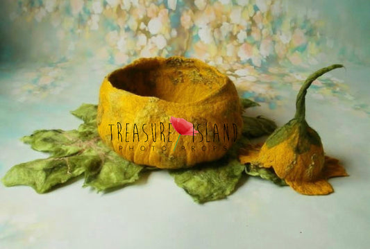 FELTED BARREL AUTUMN BARREL AUTUMN Props