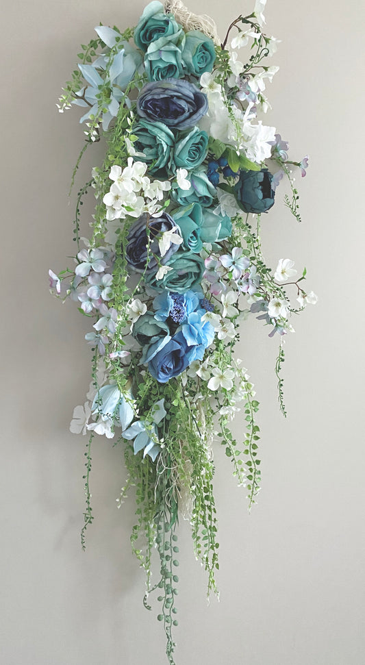 GARLAND in blue