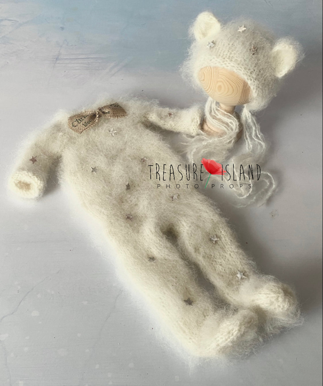 CHRISTMAS KNITTED FLUFFY  BEAR OUTFIT - Footed overall + Bear hat