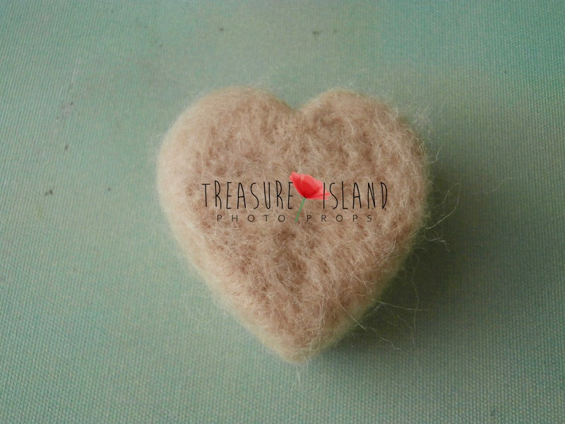 FELTED HEART - classic woolen