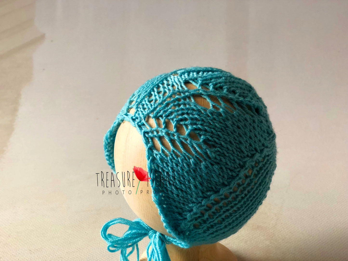 MERINO BONNET " LAETITIA " - OPENWORK