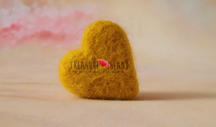 FELTED HEART - classic woolen